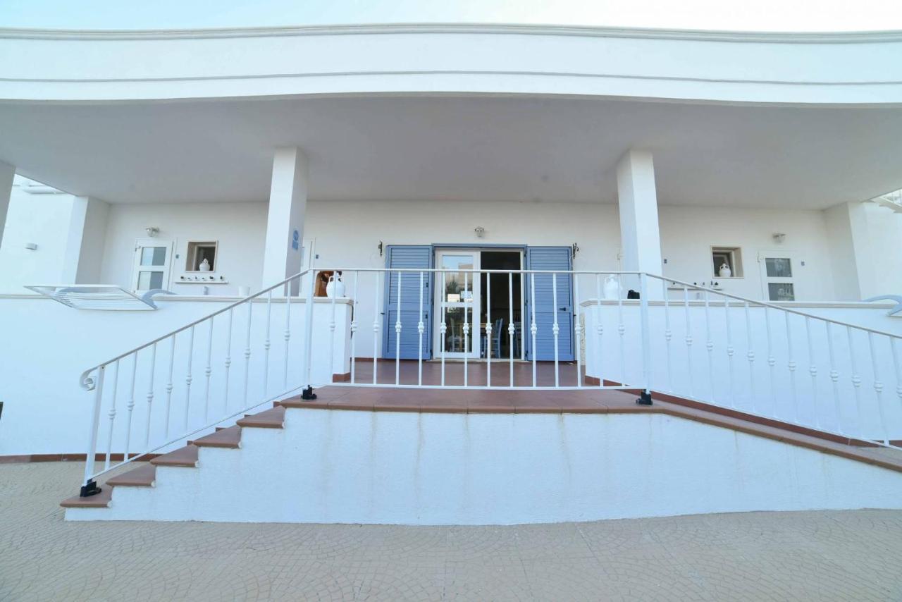 La Caletta Bed And Breakfast Torre Santa Sabina Exterior photo
