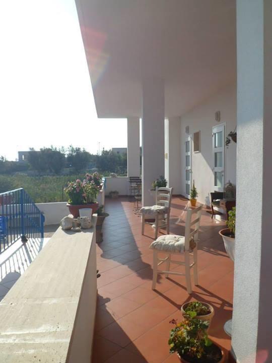 La Caletta Bed And Breakfast Torre Santa Sabina Exterior photo